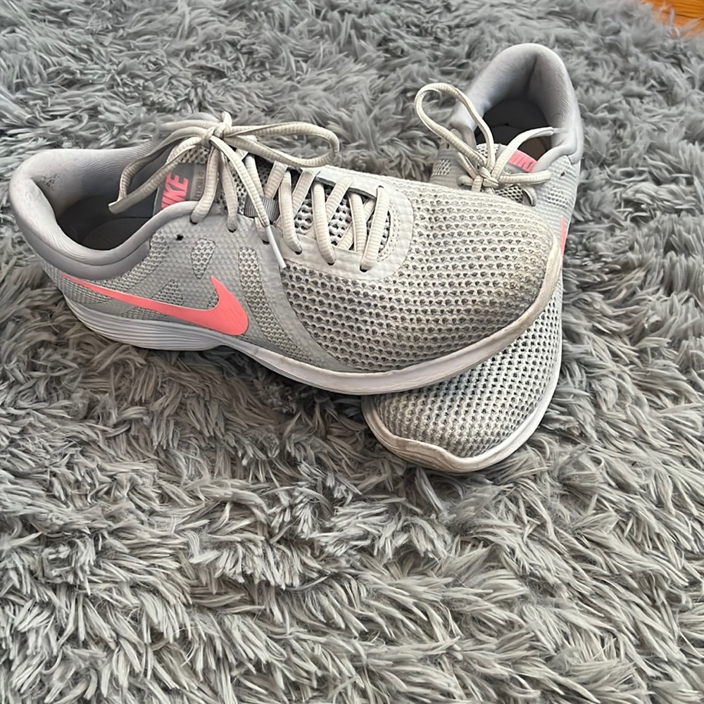 Women’s Nike shoes